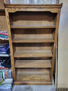 lot 12 image: Solid Oak Bookcase 5-Shelf Unit