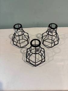 lot 200 image: Patriot Lighting Cage Fixtures