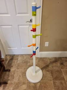lot 215 image: Colorful Multi-Color Coat Rack Stand