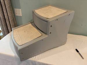 lot 254 image: Pet Gear Easy Step Pet Stairs