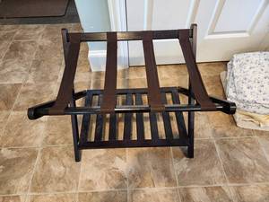 lot 37 image: Folding Wood Luggage Rack