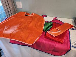 lot 51 image: Kids Superhero Capes Set