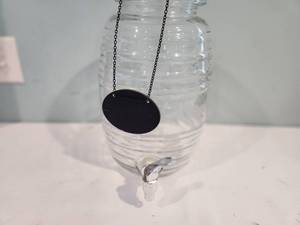 lot 98 image: Clear Glass Beverage Dispenser