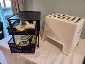 lot 124 image: Black Mesh Organizer & White Step Stool