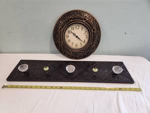 lot 138 image: Vintage Wall Clock & Coat Hanger Set