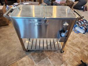 lot 144 image: Backyard Creations Steel Cooler Cart
