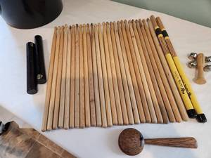 lot 188 image: Percussion Instrument Set with Drumsticks