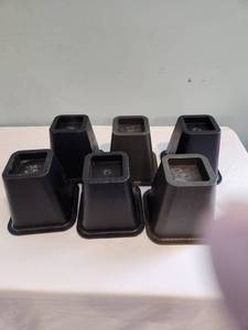 lot 189 image: Set of 6 Black Plastic Bed Risers