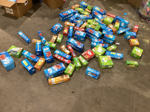 lot 614 image: LOT OF Different Size Great Value Ziplock Bags