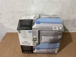 lot 230 image: Mainstays 3 Memory Foam Mattress Topper, Queen