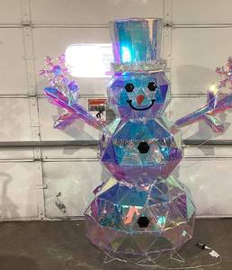 lot 485 image: Members Mark 6 Pre-Lit Prismatic Snowman