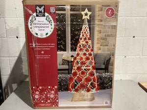 lot 497 image: Members Mark 7 Pre-Lit Decorative Ornament Tree