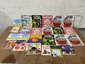 lot 305 image: LOT OF 24 Childrens & Coloring Books