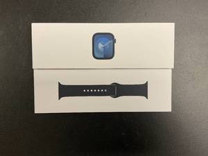 lot 27 image: Apple Watch Series 9 GPS 41mm Smartwatch with Midnight Aluminum Case MR8W3LWA
