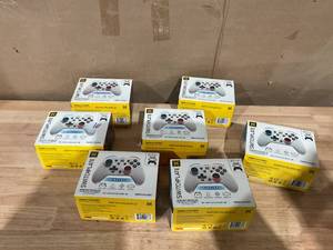 lot 429 image: LOT OF 7 MGC Switchplate Wireless Controller for Switch