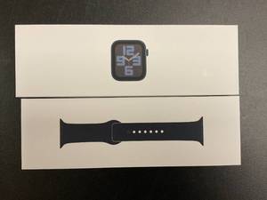 lot 30 image: Apple Watch SE (2nd Gen) GPS 44mm Smartwatch with Midnight Aluminum Case MXEK3LLA