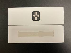 lot 31 image: Apple Watch SE (2nd Gen) GPS 40mm Smartwatch with Starlight Aluminum Case MXEF3LLA