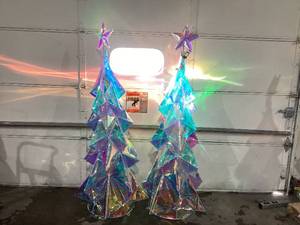 lot 482 image: LOT OF 2 Members Mark 6ft Pre-Lighted Prismatic Tree