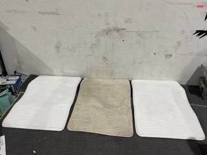 lot 194 image: LOT OF 3 Mainstays Performance Foam Bath Rug