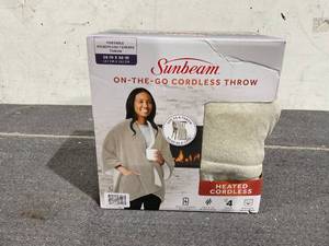 lot 205 image: Sunbeam On-The-Go Throw Peyote Microplush Sherpa (Faux Shearling), 4 Heat Settings, Cordless Heated Blanket, 50 x 60
