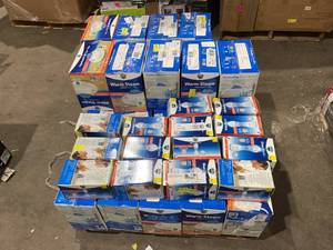 lot 214 image: Wholesale Pallet of Miscellaneous Vicks Items