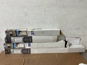 lot 715 image: LOT OF 4 Blinds Different Sizes