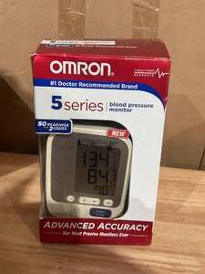 lot 578 image: OMRON 5 Series Blood Pressure Monitor (BP7255), Upper Arm Cuff, Digital Bluetooth Blood Pressure Machine, Stores Up To 60 Readings for One User