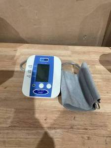 lot 579 image: Omron HEM Fully Automatic Digital Blood Pressure Monitor with Intellisense Technology For Most Accurate Measurement