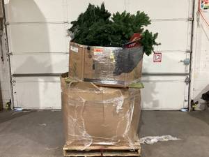 lot 903 image: Wholesale Pallet of Miscellaneous Items