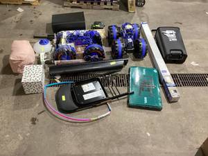 lot 907 image: Wholesale Pallet of Miscellaneous Items