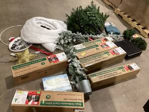 lot 917 image: Wholesale Pallet of Miscellaneous Items