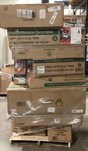 lot 919 image: Wholesale Pallet of Miscellaneous Items