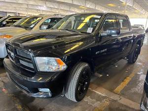 2010 Dodge Ram 1500 Sport 4x4 Crew Cab...LOW MILES