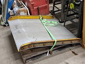 lot 1 image: 48x48 Dock Plate
