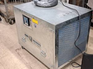 lot 4 image: Air Rhino Rolling Air Filtration 2000VS