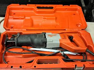lot 12 image: Milwaukee Sawzall Reciprocating Saw 6519-30 with Plastic Case