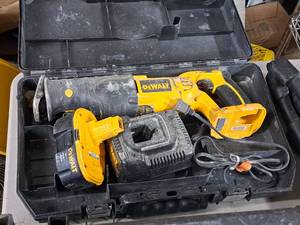 lot 15 image: DeWalt 18V Reciprocating Saw DC385 with Battery, Charger, Case