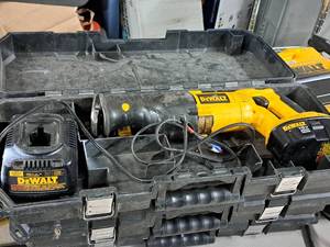 lot 16 image: DeWalt 18V Reciprocating Saw DC385 with Battery, Charger, Case
