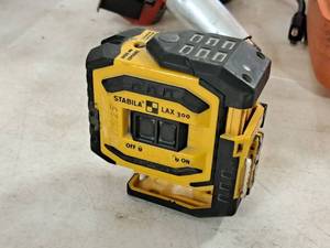 lot 35 image: Stabila LAX 300 Laser