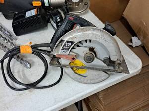 lot 41 image: Skilsaw 7-14 Circular Saw 5380