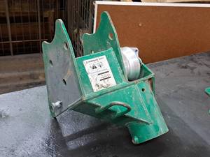 lot 62 image: Greenlee Boom Adapter 00871