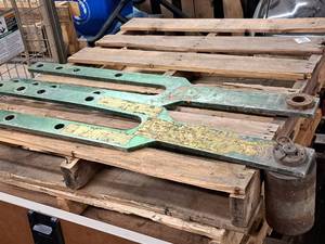lot 66 image: Lot of (2) Greenlee MBT Hydraulic Tube Bender Parts 881