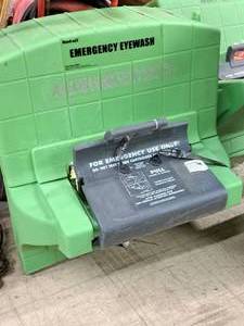 lot 49 image: Fend-All Pure Flow 1000 Emergency Eyewash Station