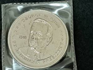 lot 206 image: Collectors Coin - Double Eagle Presidential Commemorative - George W. Bush 41st American President 1988 AA - from Collectors Coin - Double Eagle Presidential Commemorative - George W. Bush 41st American President 1988 AA