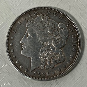 lot 28 image: 1921 Silver Morgan Dollar in Circulated Condition