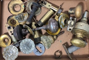lot 42 image: Vintage Brass and Glass Knobs and Hardware