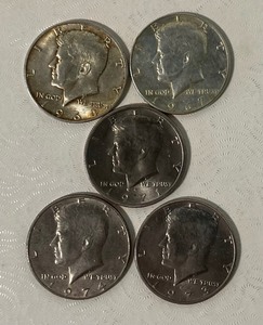 lot 50 image: Kennedy Half Dollars Lot of 5