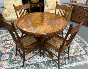 lot 67 image: Vintage Round Dining Room Table with Four Chairs