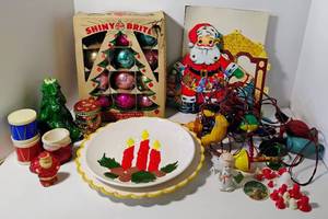 lot 111 image: Vintage Christmas Lot Shiny Brite in Box, Bubble Lights, Vintage Santa Candy Container