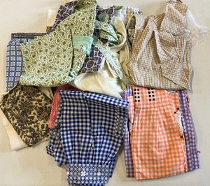 lot 145 image: Lot of 24 Vintage Aprons